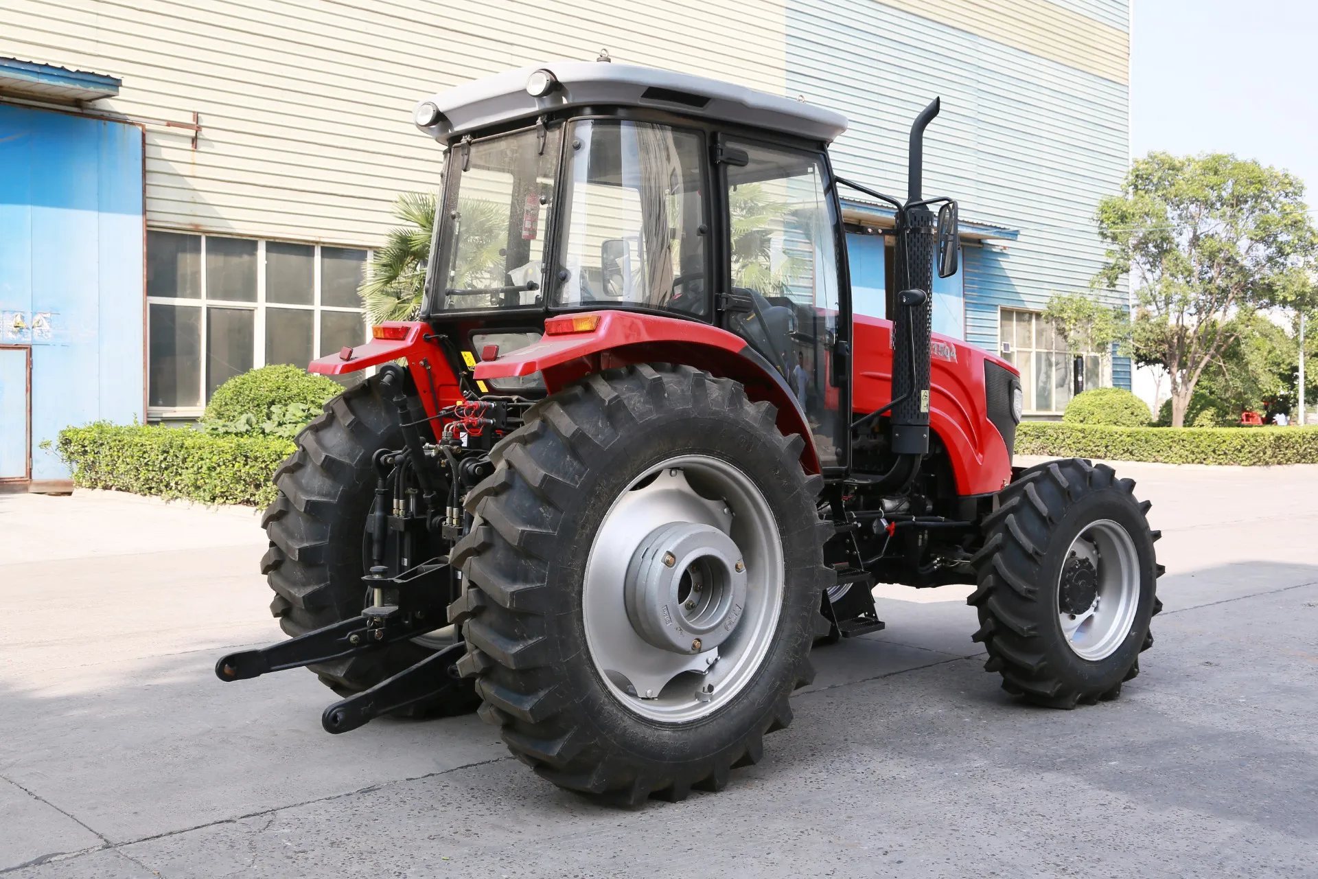 70-110HP Wheeled Tractor