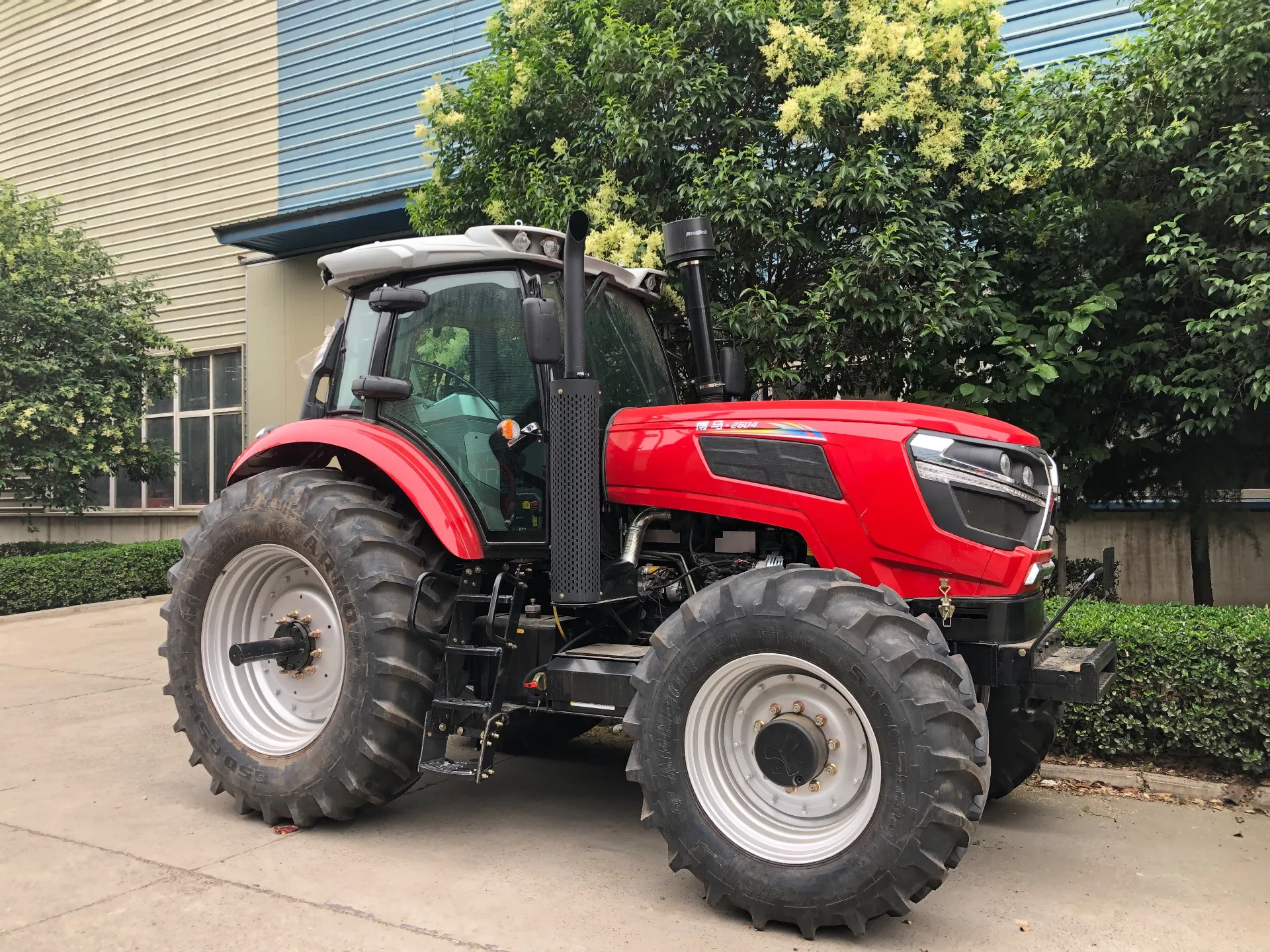 2204 Tractor