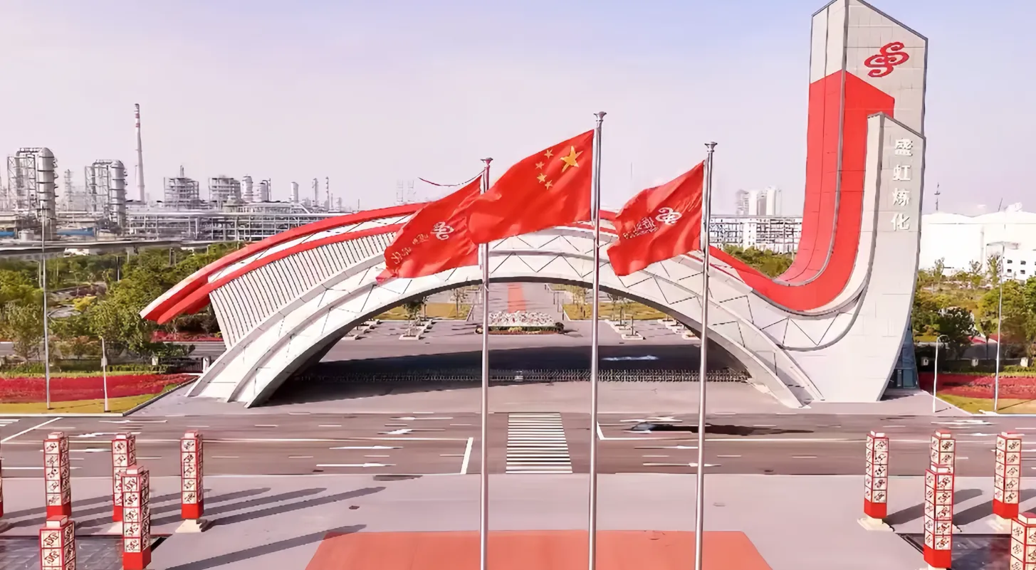 High-efficiency hybrid cooler of Longhua running in Shenghong project